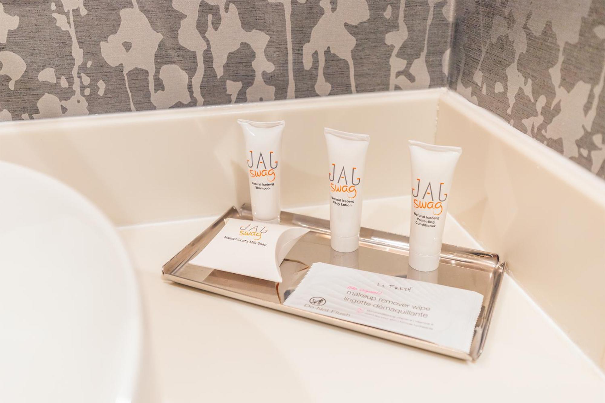 Jag Boutique Hotel Сент-Джонс Экстерьер фото